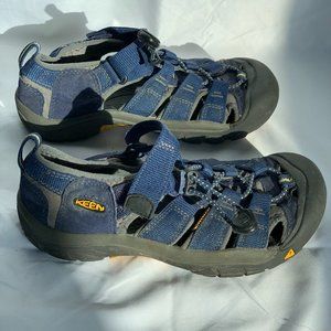 Keen Closed Toe Hiking Sandal Water Shoe